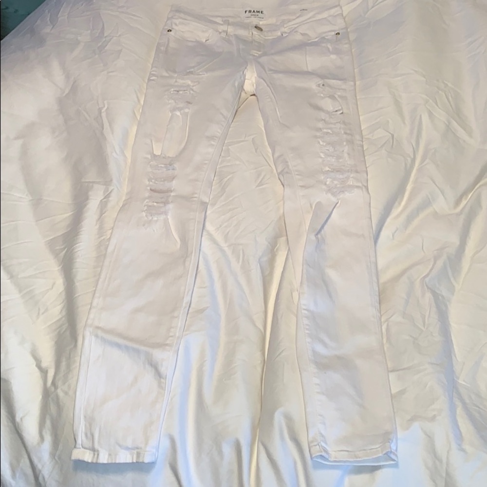 Frame Distressed Jean